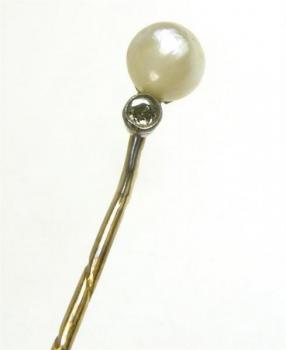 Tie Pin - gold, brilliant cut diamond - 1905