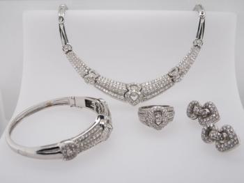 Set of Jewelry - white gold, brilliant cut diamond